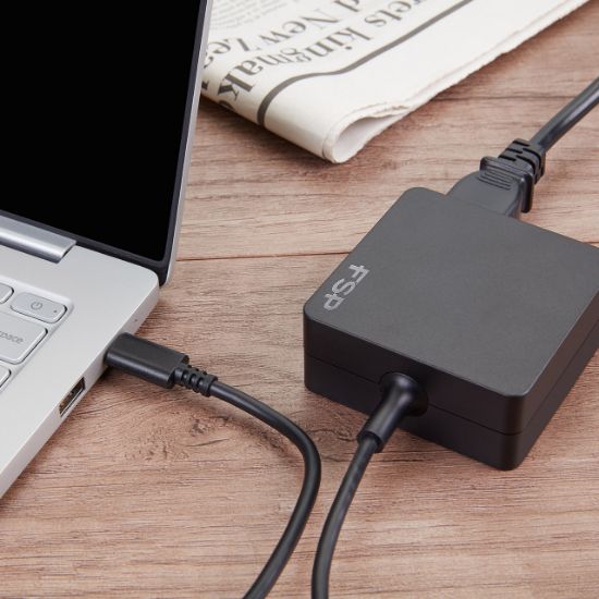 FSP 65W TYPE-C ADAPTÖR (FSP065-A1BR3) resmi