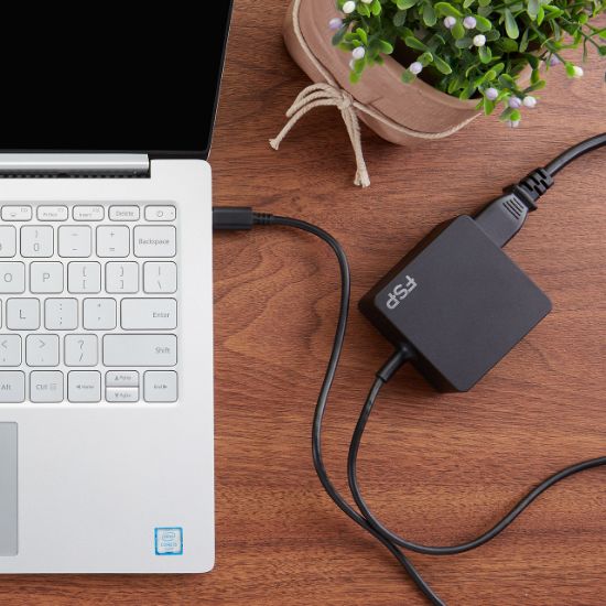 FSP 65W TYPE-C ADAPTÖR (FSP065-A1BR3) resmi