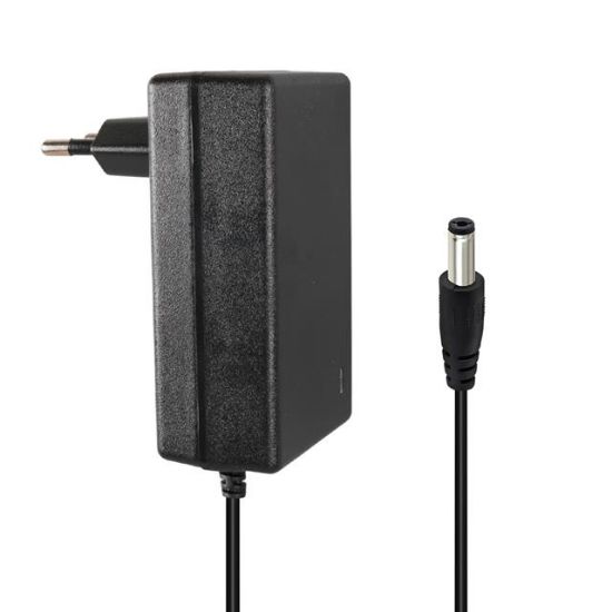Weko 8.4 Volt - 2 Amper 5.5x2.5mm Uçlu Priz Tip Kırmızı Yeşil Ledli Yerli Üretim Akü Şarj Adaptörü resmi