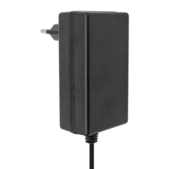 Weko 12 Volt 3.2 Amper 38 Watt Plastik Kasa Priz Tipi Adaptör (5.5x2.5 Uçlu) resmi