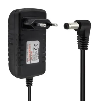 Powermaster PM-16736 5 Volt - 2.5 Amper 5.5*2.5 Mm Uçlu Plastik Kasa Priz Tipi Adaptör resmi